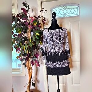 Amanda Collection Women's Black & White Floral Lace Overlay Blouse Top Size M